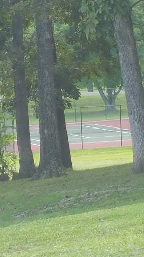 Country Club «Calvert City Golf & Country Club», reviews and photos, 123 Country Club Ln, Calvert City, KY 42029, USA