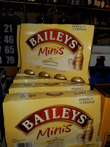 Liquor Store «Wine Palace», reviews and photos, 13971 Middlebelt Rd, Livonia, MI 48154, USA