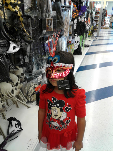 Grocery Store «Safeway», reviews and photos, 2401 Waterman Blvd, Fairfield, CA 94533, USA