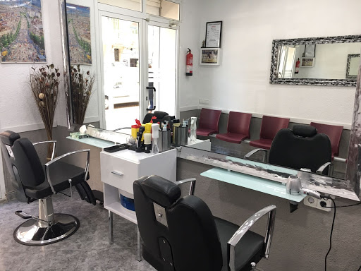 Información y opiniones sobre Peluqueria de caballeros Esther de Barcelona