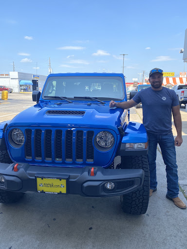Used Car Dealer «Mac Haik Chrysler Dodge Jeep Ram», reviews and photos, 12111 Katy Fwy, Houston, TX 77079, USA