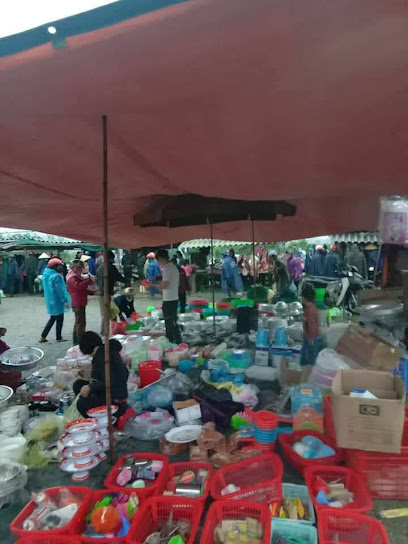 Chợ Hương Hóa