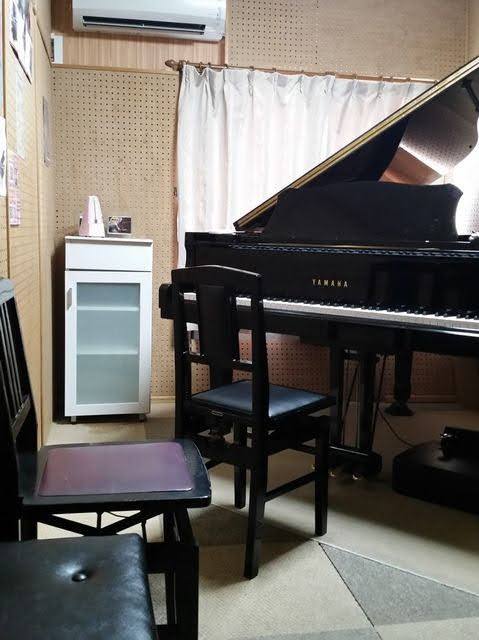 ピアノ専門店 親和楽器
