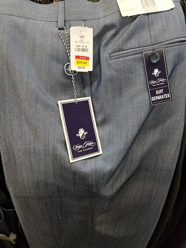 Clothing Store «K&G Fashion Superstore», reviews and photos, 5802 E Virginia Beach Blvd #108, Norfolk, VA 23502, USA