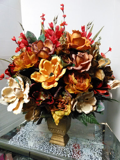 Florist «A Royal Bloom Flowers & Gifts», reviews and photos, 7252 W Oakland Park Blvd, Lauderhill, FL 33313, USA