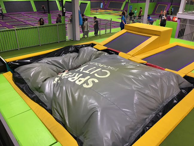 Comments and reviews of Bounce House Inflatable Theme Park