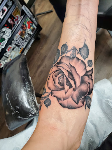 Tattoo Shop «Whiskey River Tattoo», reviews and photos, 2135 General Booth Blvd #142, Virginia Beach, VA 23454, USA