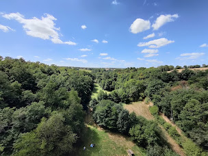 Photo n°15 de Saut à l'élastique Paris - Viaduc St Georges le Gaultier à Saint-Georges-le-Gaultier ()