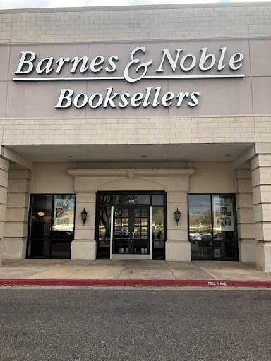 Barnes & Noble, 540 Ed Noble Pkwy, Norman, OK 73072, USA, 