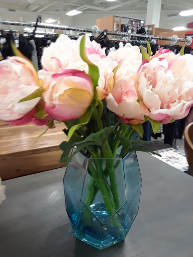 Shopping Mall «Southbury Plaza Shopping Center», reviews and photos, 100 Main St N, Southbury, CT 06488, USA