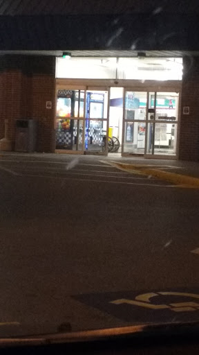 Supermarket «Sureway Supermarkets», reviews and photos, 1126 S Green St, Henderson, KY 42420, USA