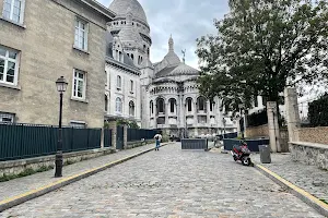 Greeters.Paris image