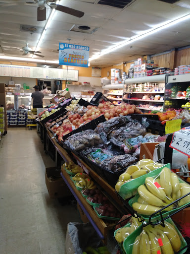 Grocery Store «El Oso Blanco Super Market», reviews and photos, 3611 W Hillsborough Ave, Tampa, FL 33614, USA
