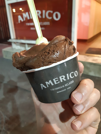 Américo and ice cream factory