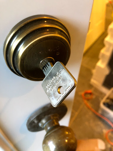 Locksmith «Howard Safe & Lock Co», reviews and photos, 826 E 14th St, Houston, TX 77009, USA