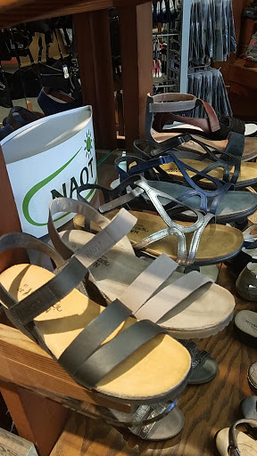 Shoe Store «Walk Shop», reviews and photos, 2120 Vine St, Berkeley, CA 94709, USA