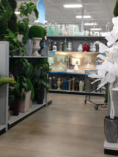 Home Goods Store «At Home», reviews and photos, 4620 Stadium Dr, Kalamazoo, MI 49008, USA