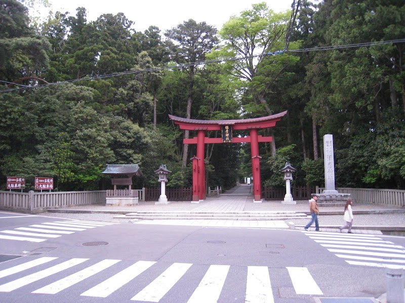 弥彦神社社務所 新潟県弥彦村弥彦 神社 神社 寺 グルコミ