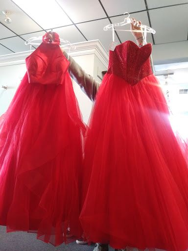 Bridal Shop «125 Bridal Boutique», reviews and photos, 37 Plaistow Rd, Plaistow, NH 03865, USA