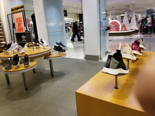 Department Store «Nordstrom Montgomery Mall», reviews and photos, 7111 Democracy Blvd, Bethesda, MD 20817, USA