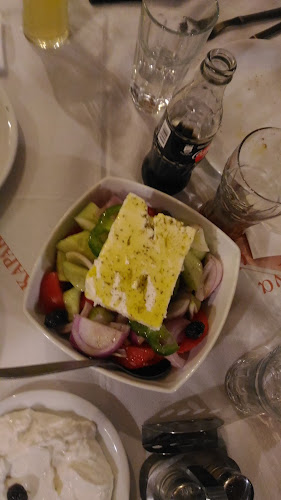 Το Τρίγωνο - Καλύβια Θορικού