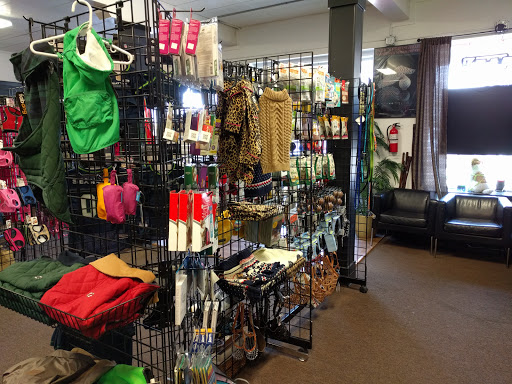 Pet Supply Store «Dog Daze Natural Pet Market», reviews and photos, 105 S Meridian B, Puyallup, WA 98371, USA
