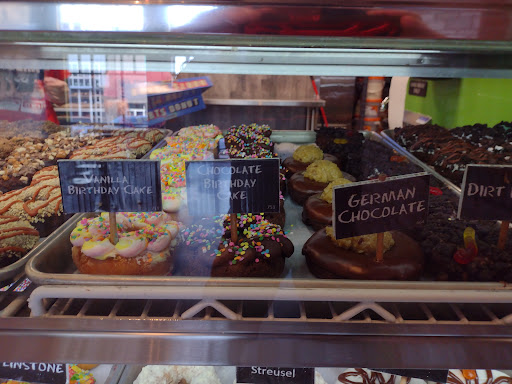 Donut Shop «Hurts Donut», reviews and photos, 5513 Mills Civic Pkwy #105, West Des Moines, IA 50266, USA