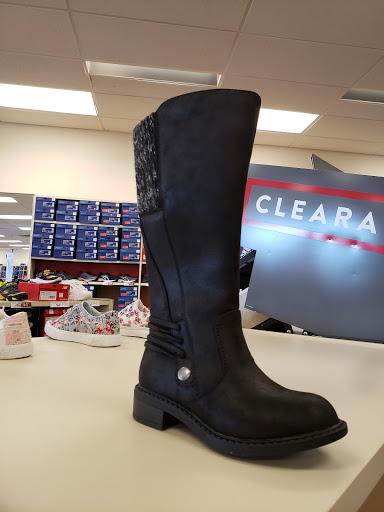 Shoe Store «Famous Footwear», reviews and photos, 225 Adams Dr, Weatherford, TX 76086, USA