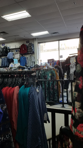 Discount Store «Fallas Discount Stores», reviews and photos, 215-223 E Fordham Rd, Bronx, NY 10458, USA