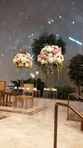 Florist «Rogers Park Florist», reviews and photos, 1415 W Morse Ave, Chicago, IL 60626, USA