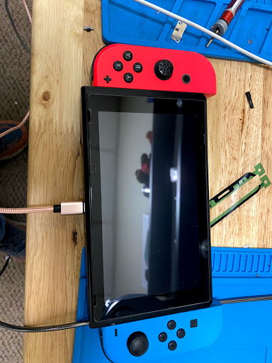 Niles Phone Repair image