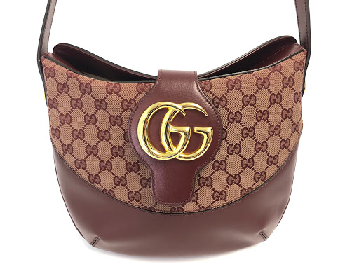 Pawn Shop «Sterling & Knight Jewelry & Pawn», reviews and photos, 109 E St Charles Rd, Villa Park, IL 60181, USA