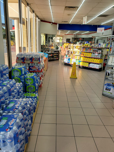 Gas Station «Exxon», reviews and photos, 1818 Hamilton St, Houston, TX 77003, USA