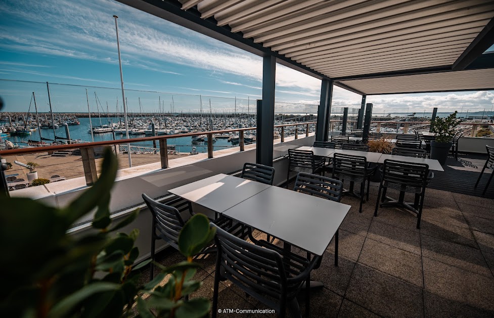 Les terrasses du port à Saint-Quay-Portrieux