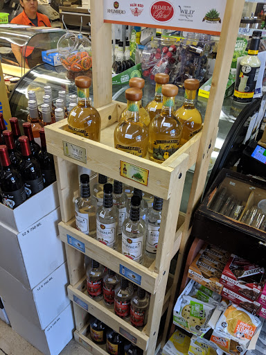 Beer Store «Downstairs Market», reviews and photos, 5885 Ponce De Leon Blvd, Coral Gables, FL 33146, USA