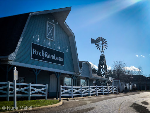 Shopping Mall «Aurora Farms Premium Outlets», reviews and photos, 549 S Chillicothe Rd, Aurora, OH 44202, USA