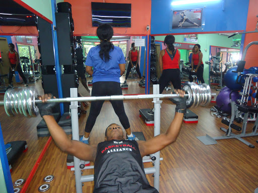 Star Fitness Studio (Gyms, Spas, Dance Classes), Bus Stop, Shell Residential Area, No 14B Rumuibekwe Rd, Off, Port Harcourt, Nigeria, Apartment Building, state Rivers