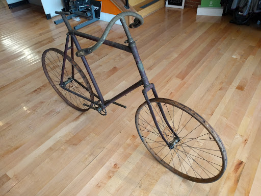 Bicycle Store «Swerve Bike Shop», reviews and photos, 23 S Main St, Oberlin, OH 44074, USA