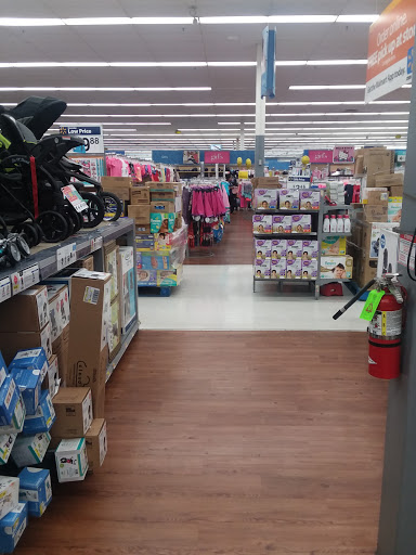 Discount Store «Walmart», reviews and photos, 1720 E Main St, Woodland, CA 95776, USA