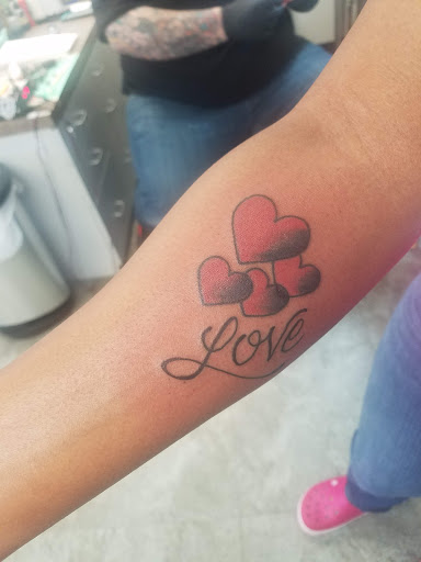 Tattoo Shop «Electro Magnetic Tattoo Studio», reviews and photos, 1005 Canal Dr, Chesapeake, VA 23323, USA