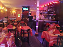 Atmosphère du Restaurant indien Les Délices du Kashmir à Paris - n°17