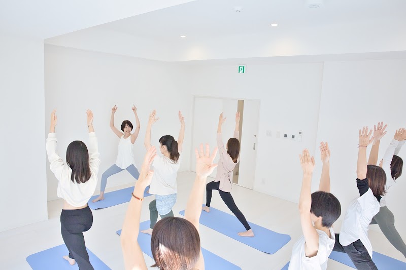 ヨガ・ピラティススタジオ Yoga＆Pilates STUDiO kuu 中野坂上店