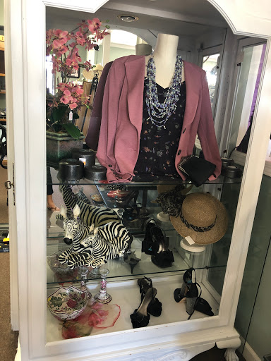 Thrift Store «Assistance League of Greater Placer - Thrift Shop», reviews and photos, 1263 Grass Valley Hwy, Auburn, CA 95603, USA