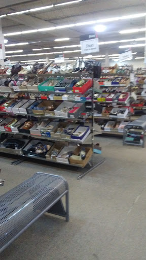 Department Store «Boston Store Clearance Center», reviews and photos, 5659 S 27th St, Milwaukee, WI 53221, USA