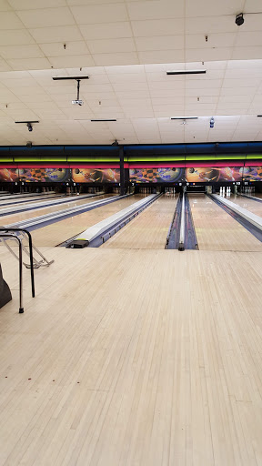 Bowling Alley «Freeway Lanes of Parma», reviews and photos, 12859 Brookpark Rd, Cleveland, OH 44130, USA