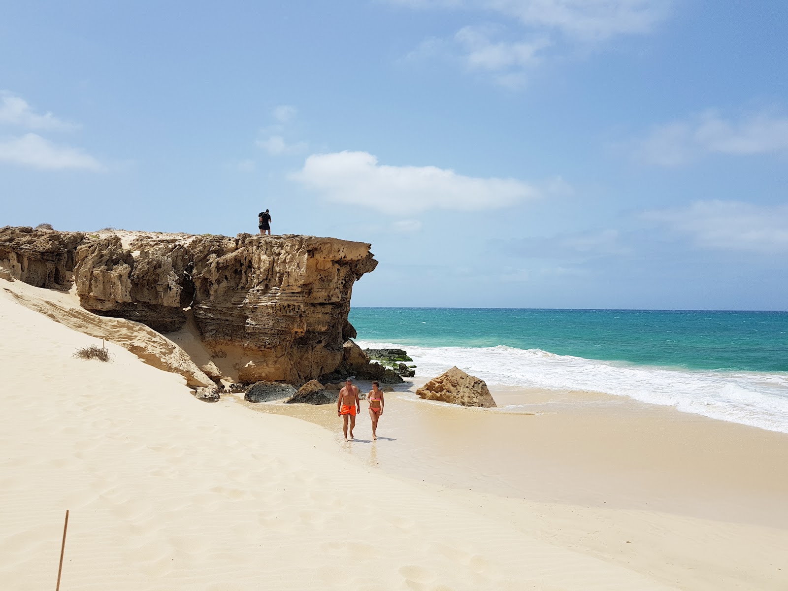 Foto von Curralinho Beach mit lange, gerade küste