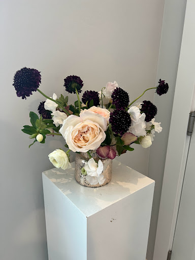 Florist «Fleur De Lis Florists», reviews and photos, 6588 Quinton Ln, Tujunga, CA 91042, USA