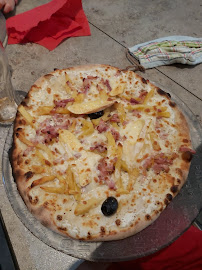 Pizza du Pizzeria La braise à Lussac-les-Châteaux - n°10