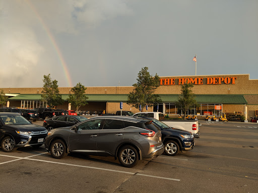 Crossroads Shopping Center, 229 Hartford Ave, Bellingham, MA 02019, USA, 