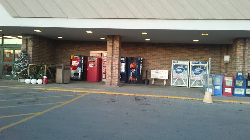 Grocery Store «Kroger», reviews and photos, 2301 Locust St, Sterling, IL 61081, USA